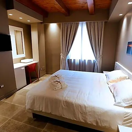 Il Casato Deluxe Hotel